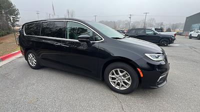 Used 2024 Chrysler Pacifica Touring L Minivan for sale #D15973 - photo 2