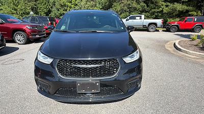 2025 Chrysler Pacifica FWD Minivan for sale #D16840 - photo 2