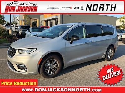 2024 Chrysler Pacifica FWD Minivan for sale #D16992 - photo 1