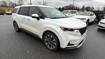 Used 2017 Kia Sedona - photo 1