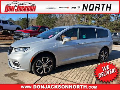 Used 2024 Chrysler Pacifica Pinnacle Minivan for sale #J15880 - photo 1