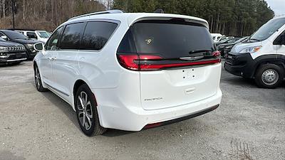 Used 2024 Chrysler Pacifica Pinnacle Minivan for sale #J15938 - photo 2