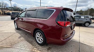 Used 2018 Chrysler Pacifica - photo 1