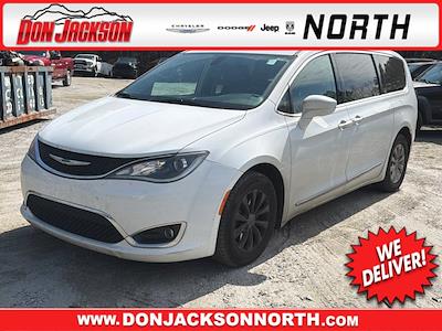 Used 2017 Chrysler Pacifica - photo 1