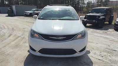 Used 2017 Chrysler Pacifica - photo 1