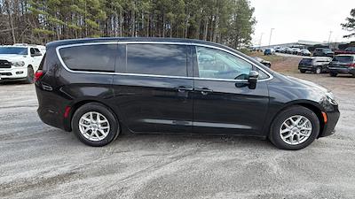 Used 2023 Chrysler Pacifica - photo 1