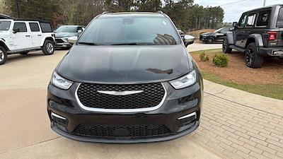 Used 2024 Chrysler Pacifica - photo 1