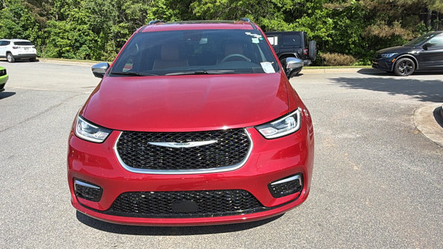 Used 2026 Chrysler Pacifica - photo 1