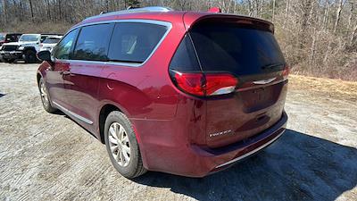2018 Chrysler Pacifica FWD Minivan for sale #JS14801 - photo 2