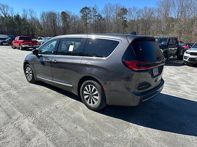 2023 Chrysler Pacifica FWD Minivan for sale #M14778 - photo 2
