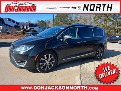 Used 2017 Chrysler Pacifica Limited Minivan for sale #M16149A - photo 1