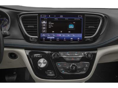 Used 2023 Chrysler Pacifica - photo 1