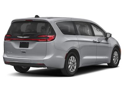 Used 2023 Chrysler Pacifica - photo 1