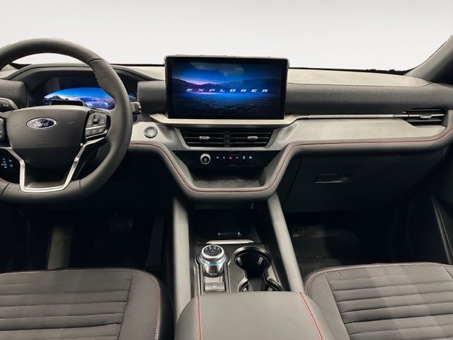 Used 2025 Ford Explorer - photo 18