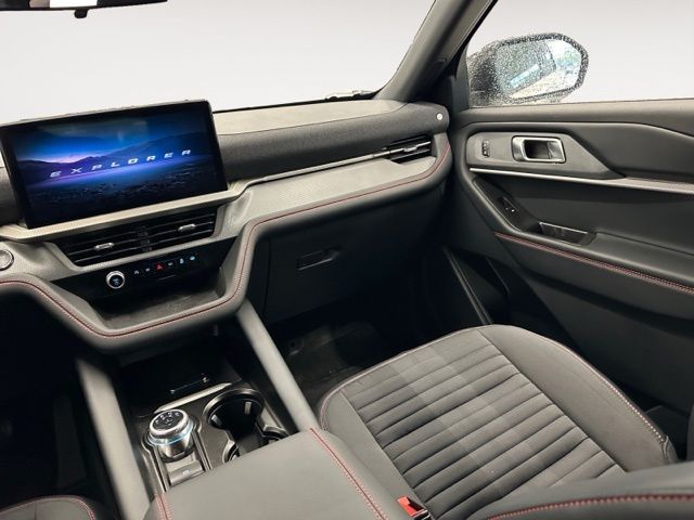 Used 2025 Ford Explorer - photo 19