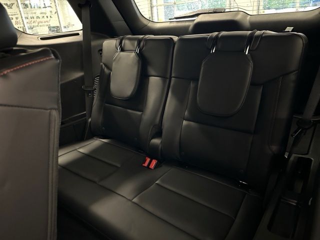 Used 2025 Ford Explorer - photo 23