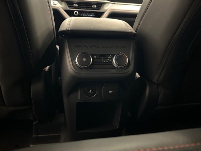 Used 2025 Ford Explorer - photo 27