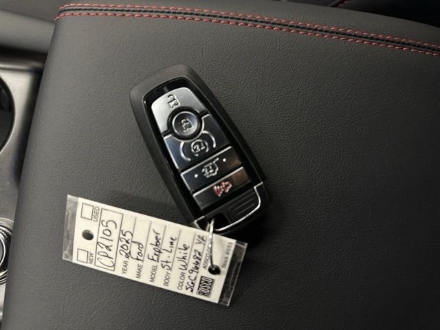 Used 2025 Ford Explorer - photo 43