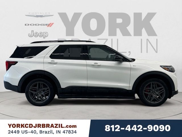 Used 2025 Ford Explorer - photo 8