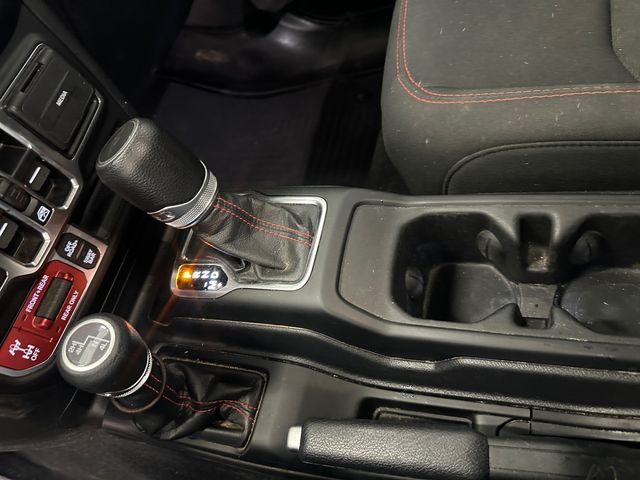 Used 2023 Jeep Gladiator - photo 32
