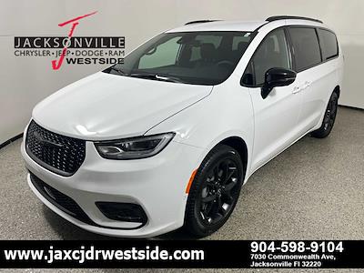 Used 2026 Chrysler Pacifica Select Minivan for sale #E162156A - photo 1