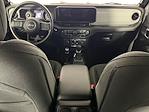 2025 Jeep Gladiator Crew Cab 4WD Pickup for sale #N682958A - photo 13