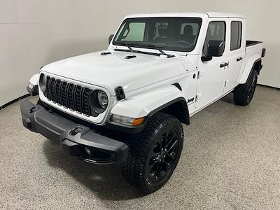 Used 2025 Jeep Gladiator - photo 1