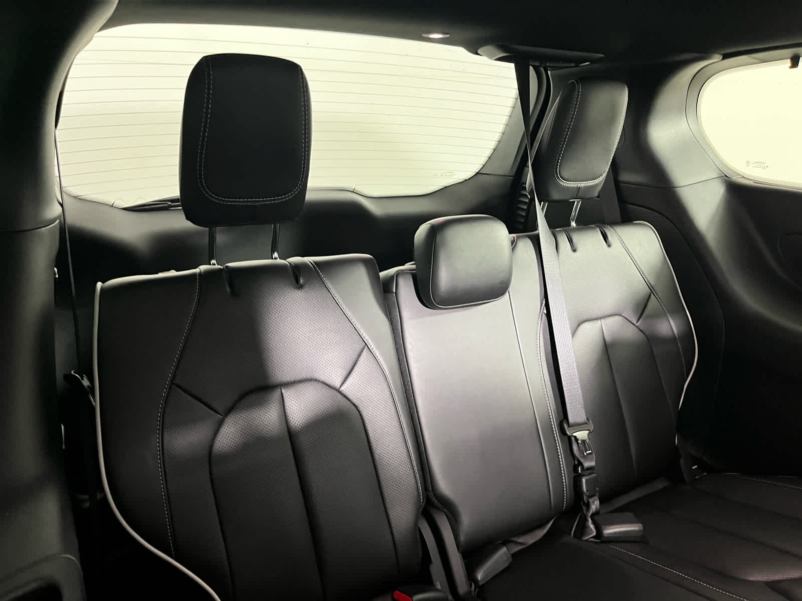Used 2025 Chrysler Pacifica - photo 28