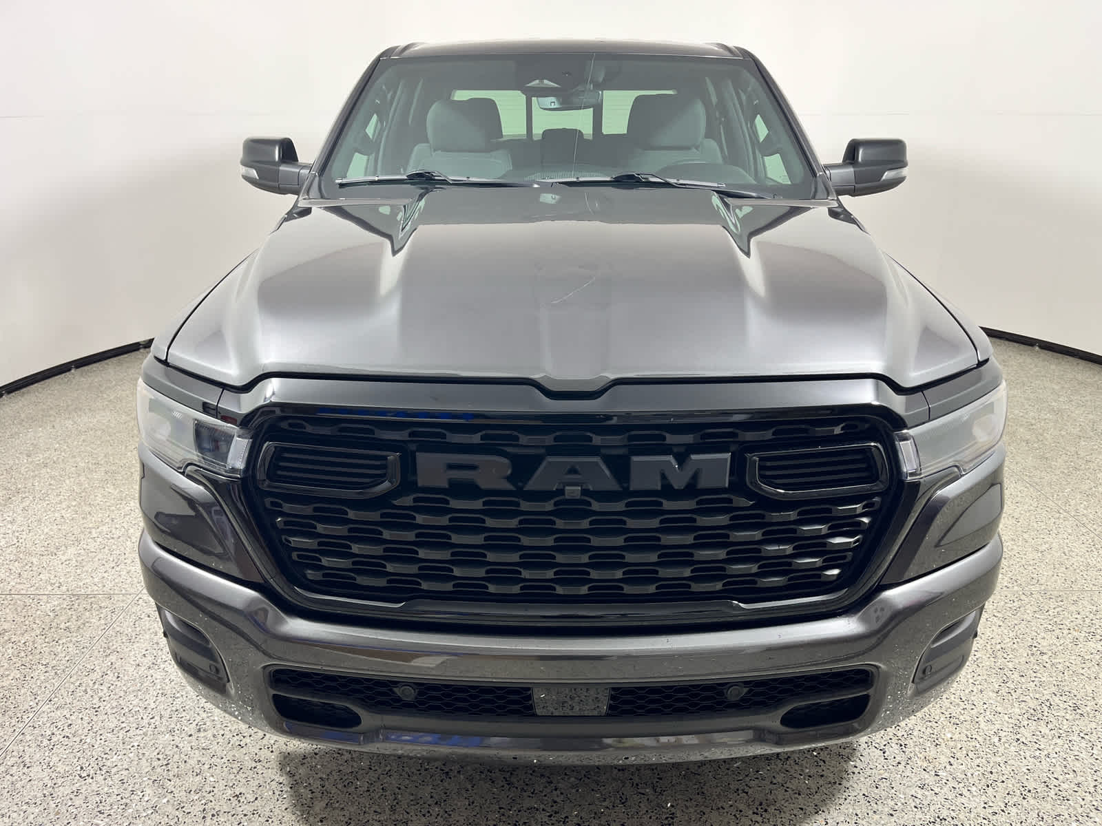 Used 2025 Ram 1500 - photo 5