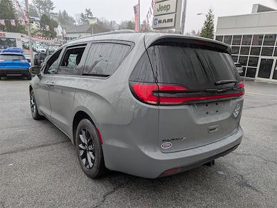 Used 2021 Chrysler Pacifica Touring AWD Minivan for sale #CAKJ24462A - photo 2