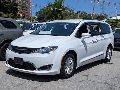2018 Chrysler Pacifica FWD Minivan for sale #CU3261 - photo 1