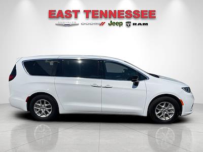 2025 Chrysler Pacifica FWD Minivan for sale #3F09511 - photo 2
