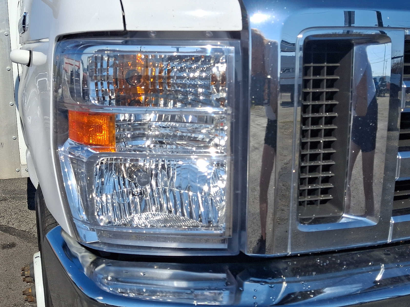Used 2023 Ford E-350 - photo 11