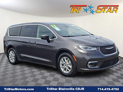 2023 Chrysler Pacifica FWD Minivan for sale #26POC1696 - photo 1
