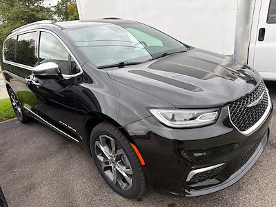 2023 Chrysler Pacifica AWD Minivan for sale #26POC2694 - photo 2
