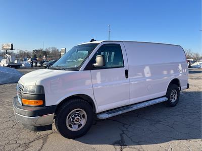 Used 2021 GMC Savana 2500 - photo 1