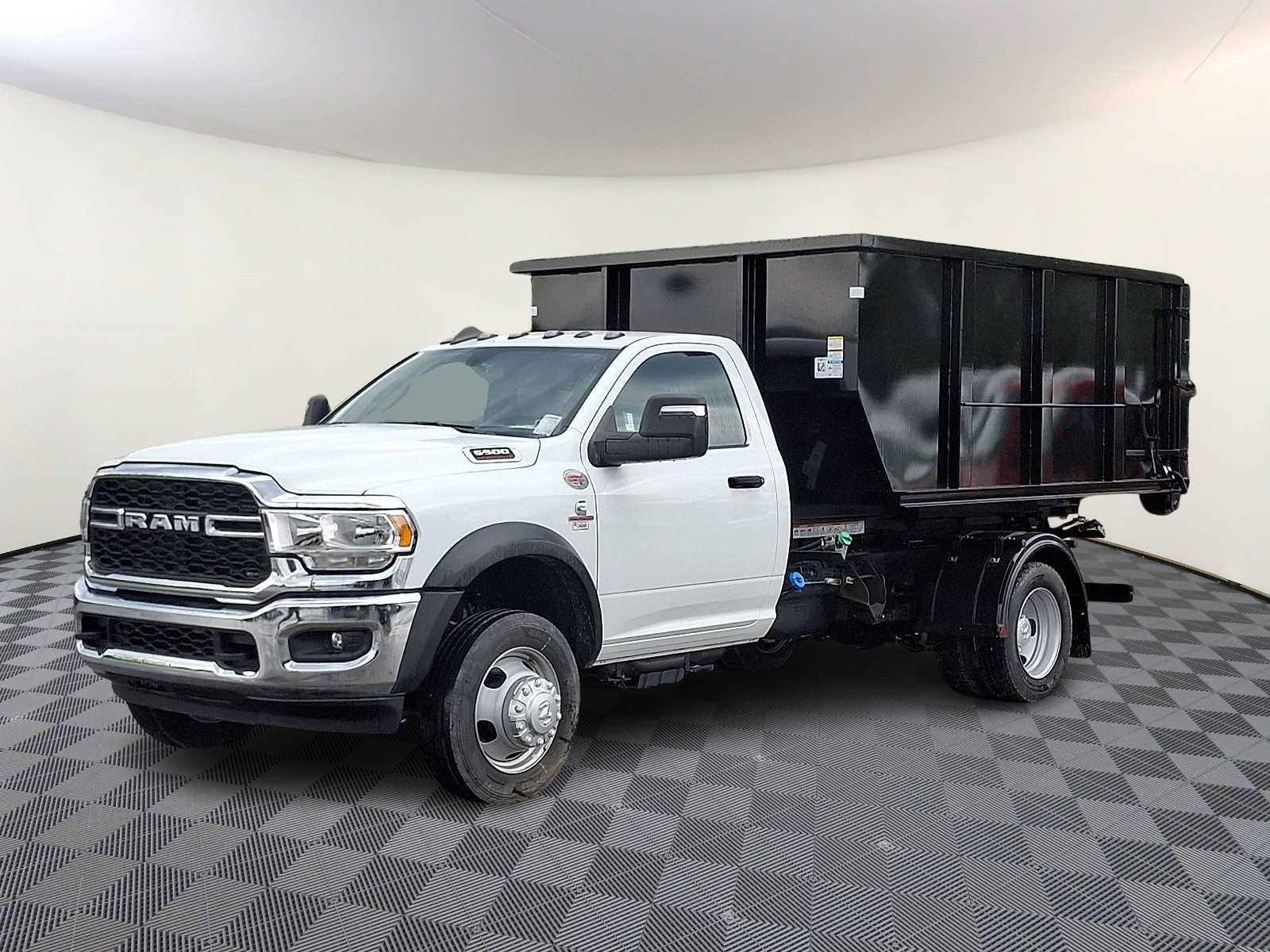 Used 2024 Ram 5500 - photo 5