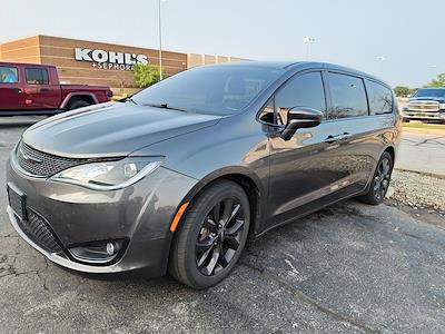 2018 Chrysler Pacifica FWD Minivan for sale #PF26214A - photo 1