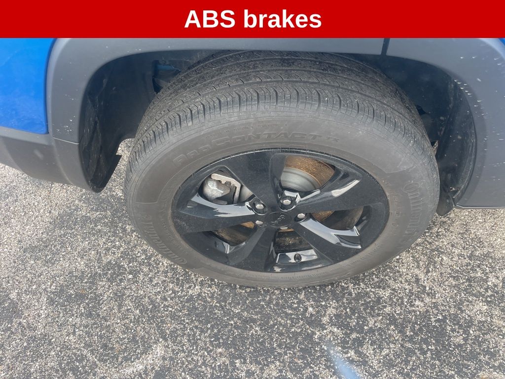 Used 2023 Jeep Cherokee - photo 15