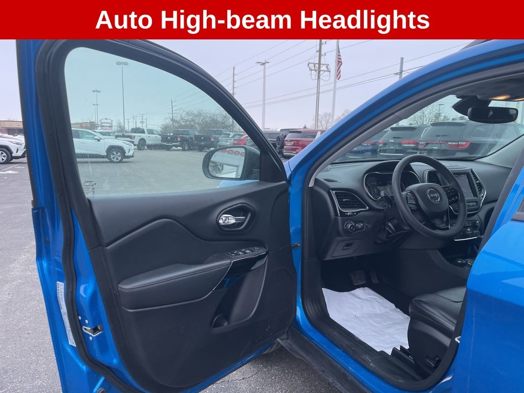 Used 2023 Jeep Cherokee - photo 19
