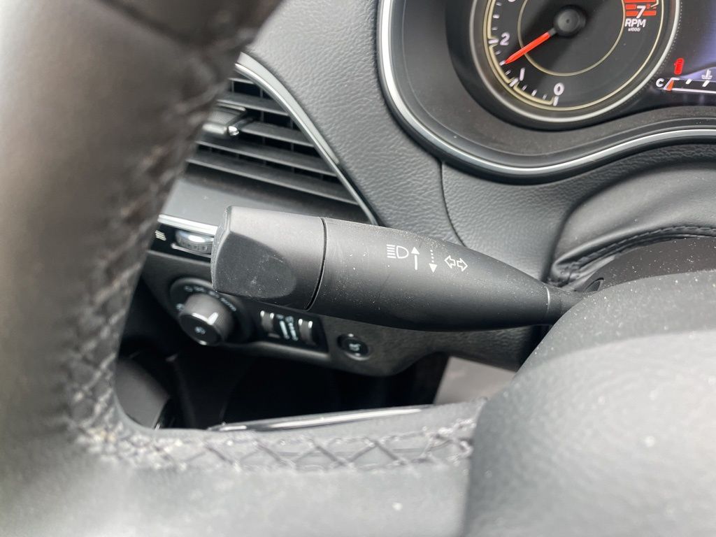 Used 2023 Jeep Cherokee - photo 25