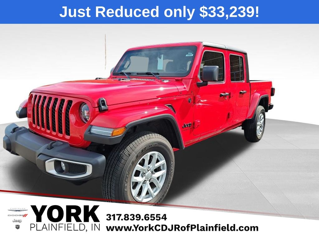 Used 2023 Jeep Gladiator - photo 1
