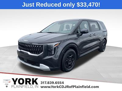 Used 2025 Kia Carnival - photo 1