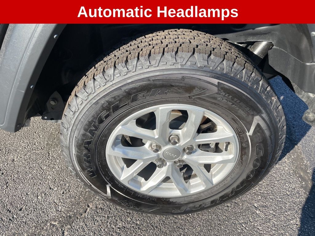Used 2023 Jeep Wrangler - photo 13