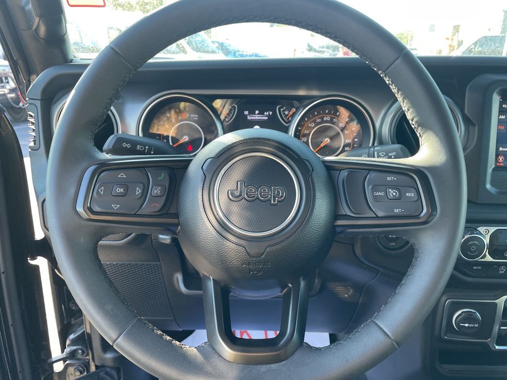 Used 2023 Jeep Wrangler - photo 23