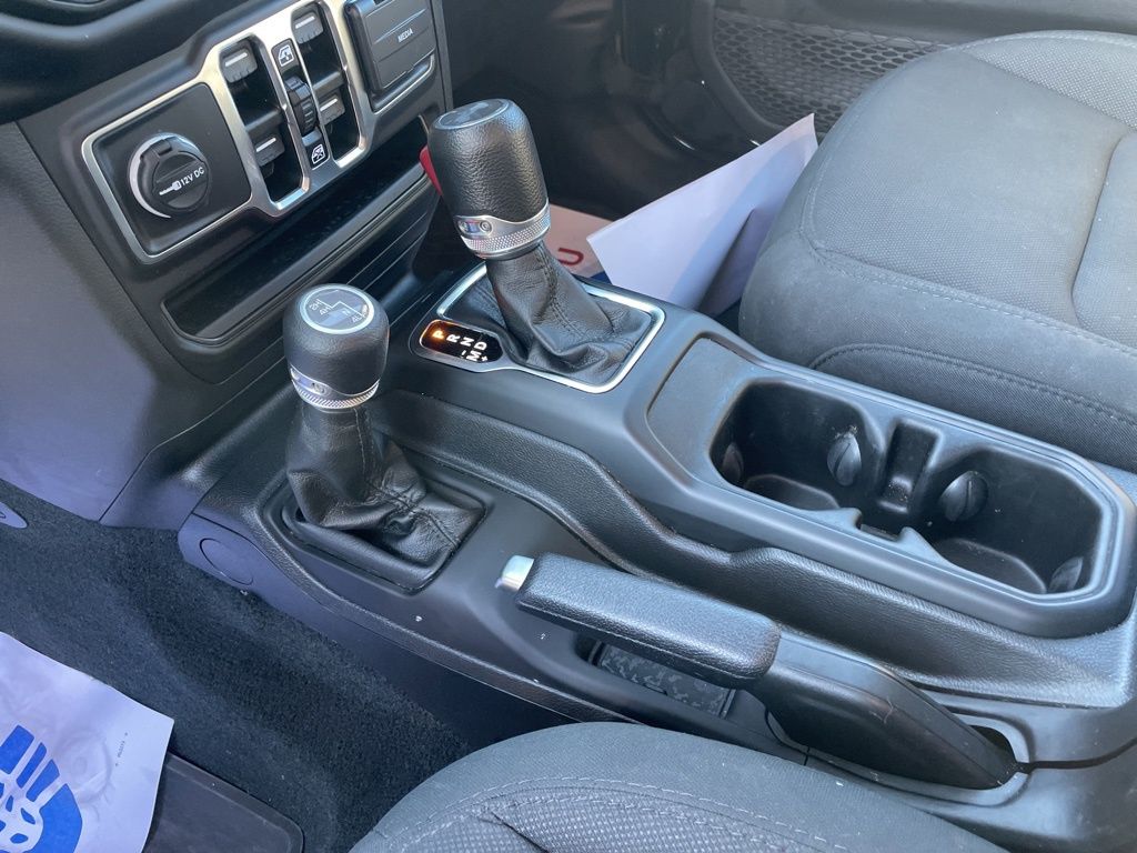 Used 2023 Jeep Wrangler - photo 31