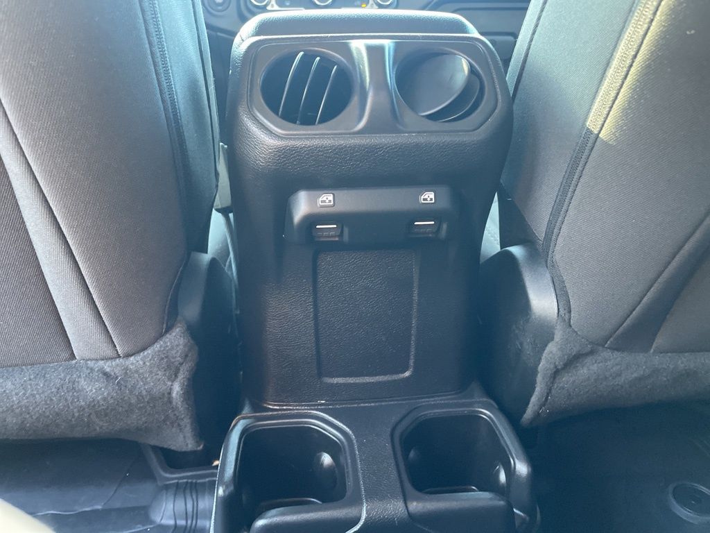 Used 2023 Jeep Wrangler - photo 33