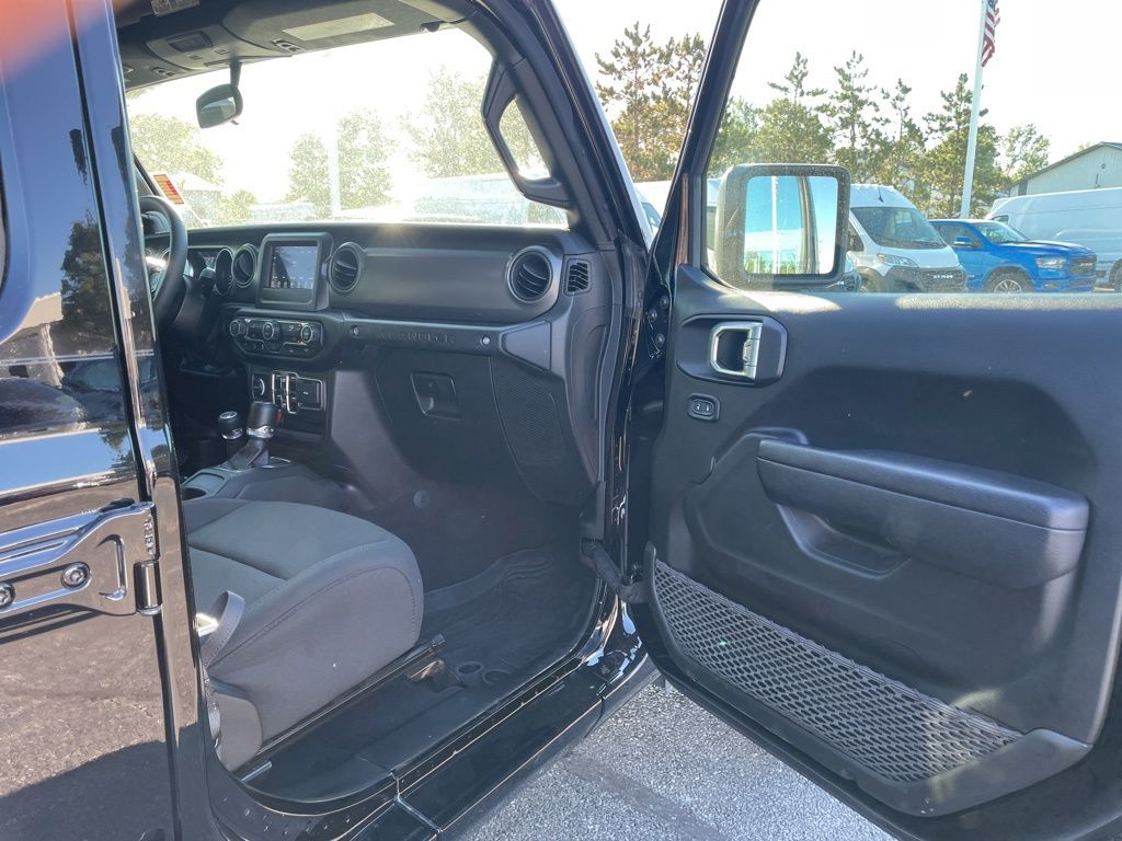 Used 2023 Jeep Wrangler - photo 41