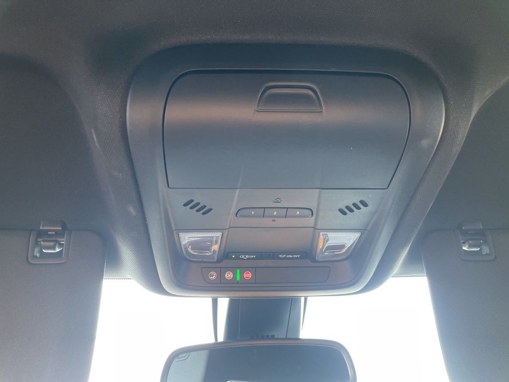 Used 2022 Chevrolet Blazer - photo 28