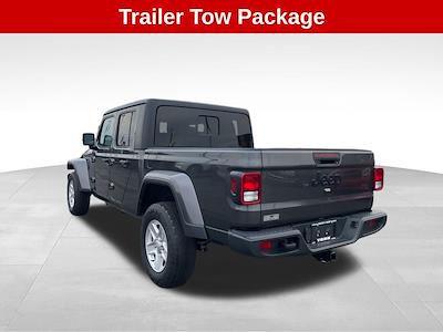Used 2022 Jeep Gladiator - photo 1